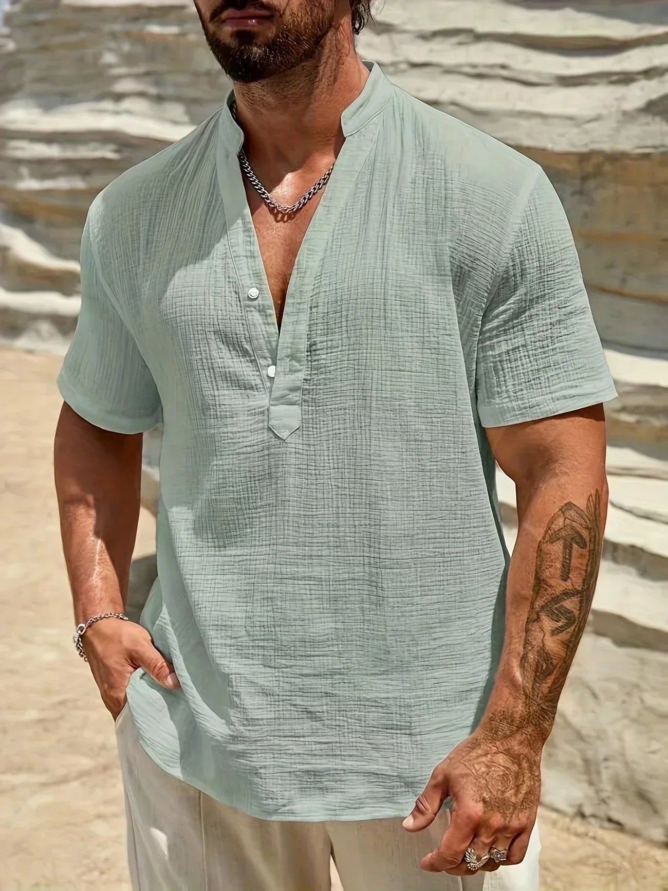 Camicia estiva elegante con collo alto