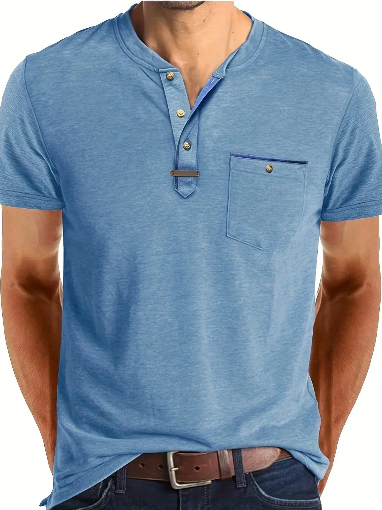 T-shirt elegante con colletto rotondo e tasca
